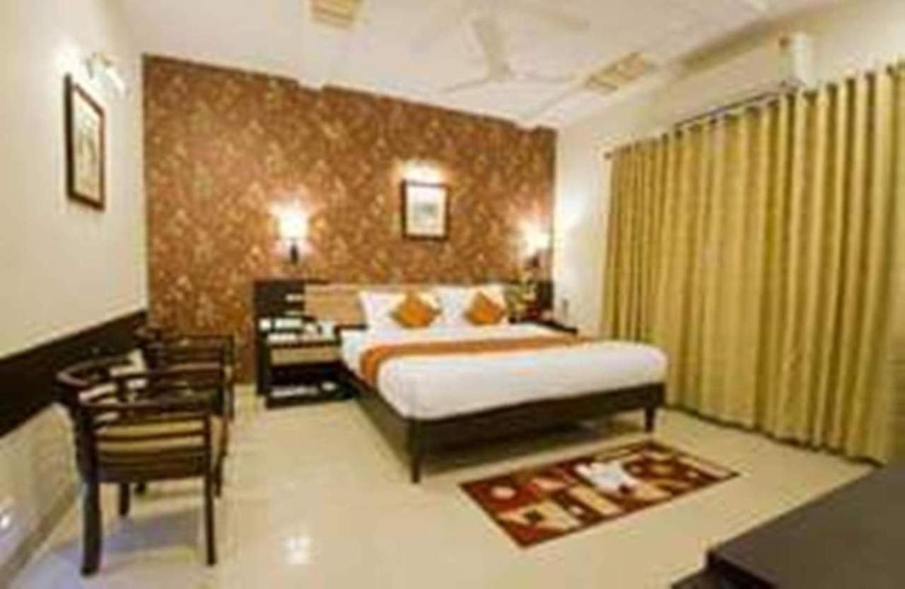 Hotel Siddharth Palace Джайпур Екстериор снимка