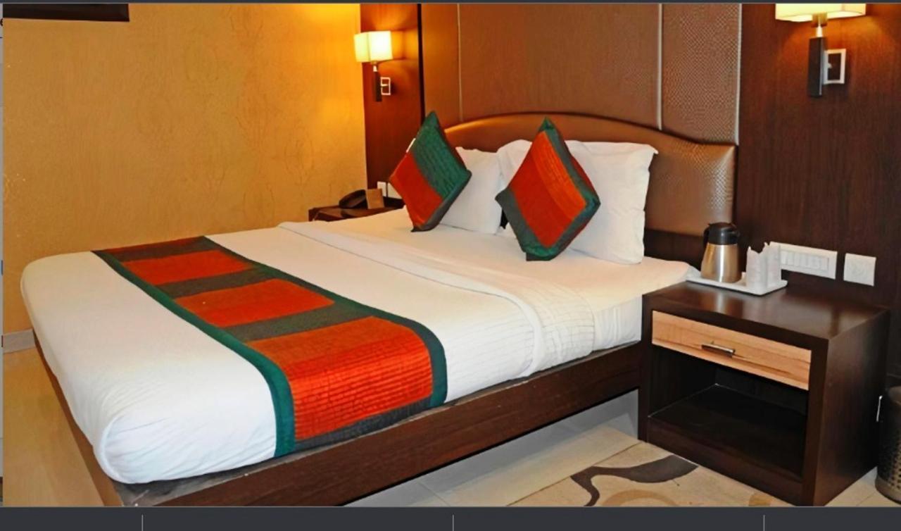 Hotel Siddharth Palace Джайпур Екстериор снимка